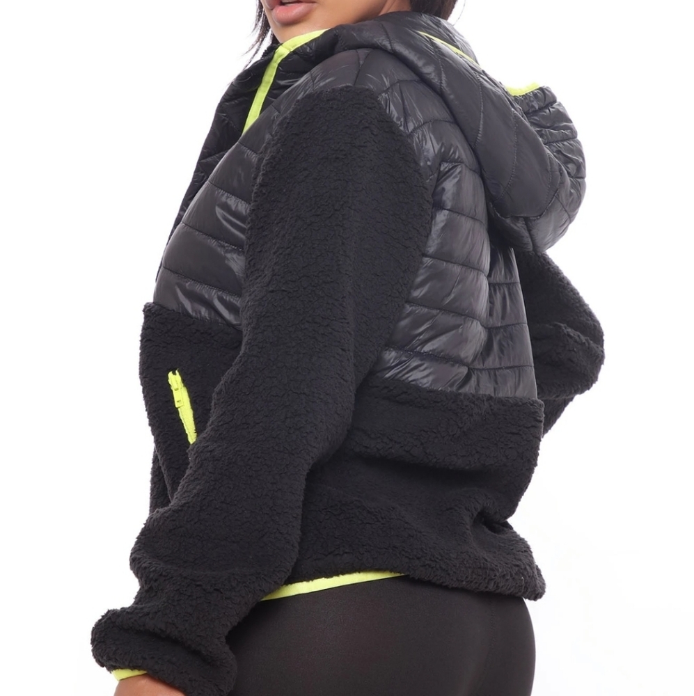 Puffet sweater/light jacket